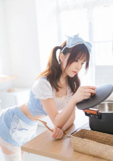 一面亲上边一面膜下边的免费_1080P高清免费观看