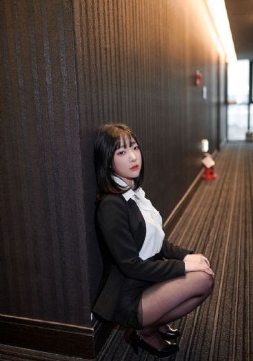 年轻的老婆3视频_720神马影院手机在线