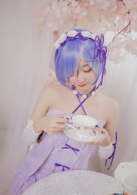 成人家庭影院免费看_手机免费播放动漫